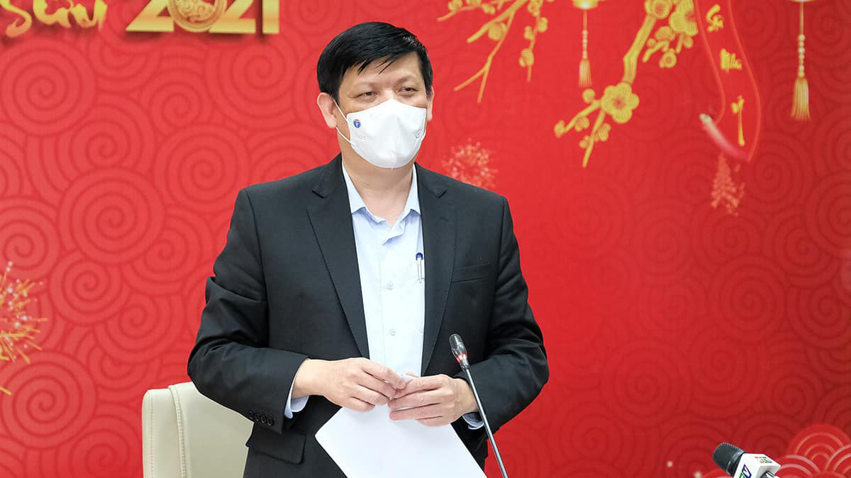 Bộ trưởng Bộ Y tế Nguyễn Thanh Long thông tin về vấn đề vaccine tại cuộc họp chống dịch Covid-19 ngày 19/2. Ảnh - Trần Minh. 