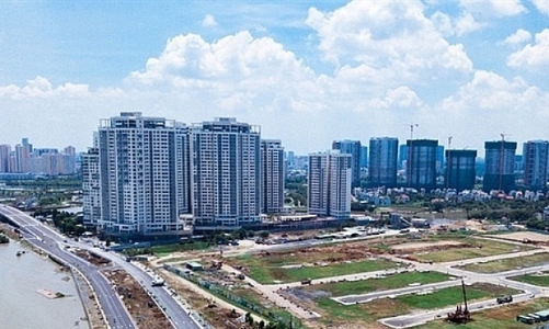 Bất động sản Tp.HCM: Vì sao giá tăng nhưng vẫn cần... giải cứu?