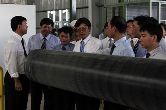 Nhà máy bọc ống dầu khí được trang bị 2 dây chuyền thiết bị tiên tiến.