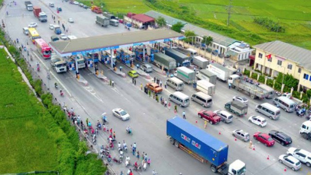 Bộ Giao thông Vận tải có hơn 75 dự án PPP, trong đó có 120 hợp đồng BOT, 71 hợp đồng BT. 