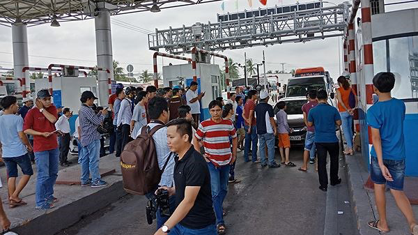 Trạm thu phí BOT Cai Lậy.