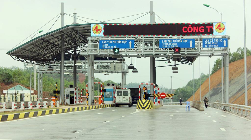 Uỷ ban Kinh tế cho rằng, bất cập tại một số trạm thu phí chưa được xử lý dứt điểm
