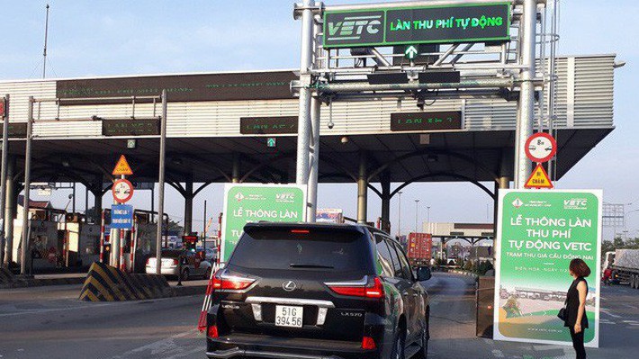 Thủ tướng yêu cầu tập trung khắc phục các tồn tại, yếu kém, bất cập bao gồm thời gian thu, mức thu, miễn giảm cho người dân khu vực trạm BOT..., nhất là loại bỏ chi phí bất hợp lý của các trạm BOT.