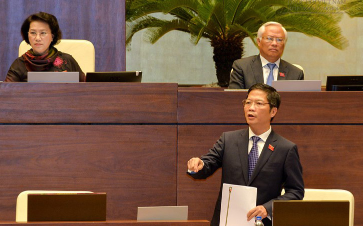 Bộ trưởng Trần Tuấn Anh trả lời chất vấn trước Quốc hội.