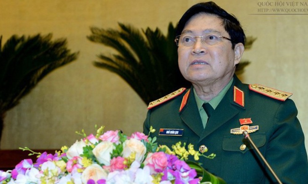 Bộ trưởng Bộ Quốc phòng Ngô Xuân Lịch giải trình ý kiến đại biểu Quốc hội.