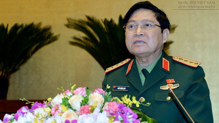 Bộ trưởng Bộ Quốc phòng Ngô Xuân Lịch giải trình ý kiến đại biểu Quốc hội.