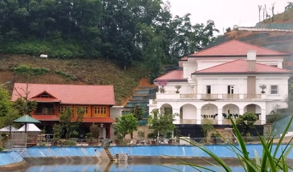 Biệt thự có diện tích lớn được cho là của ông Phạm Sỹ Quý.<br>
