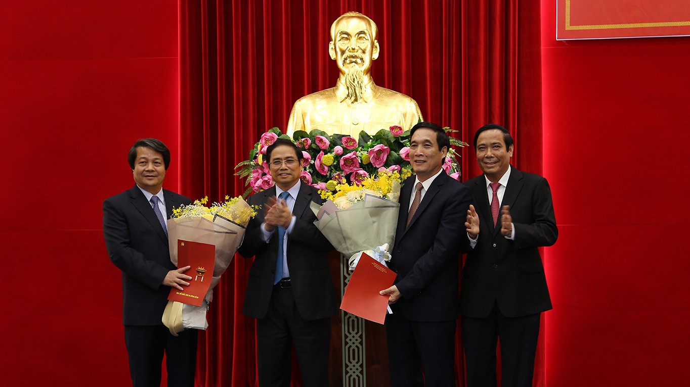 Lãnh đạo Ban Tổ chức Trung ương chúc mừng tân Bí thư Tỉnh ủy Phú thọ Bùi Minh Châu.