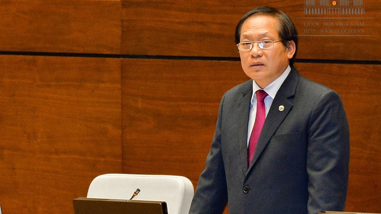 Bộ trưởng Bộ Thông tin và truyền thông Trương Minh Tuấn trả lời chất vấn.
