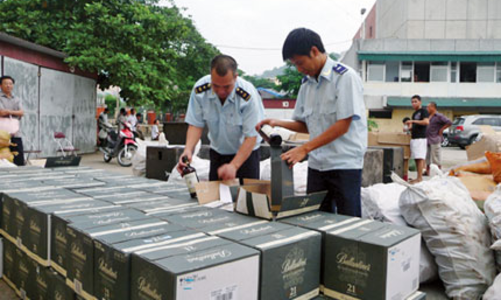 Hàng giả, buôn lậu tăng trong năm 2015