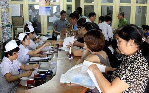 Hầu hết các bệnh viện tuyến Trung ương tại các thành phố lớn hiện đang đều rơi vào tình trạng quá tải.<br>