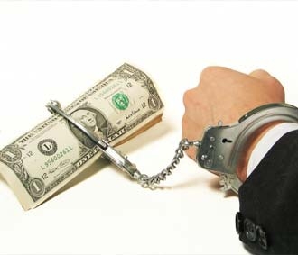 "Nhiều doanh nghiệp thường xem những khoản chi phí không chính thức là một phần chi trong hoạt động kinh doanh. Phần chi phí không chính thức này chính là phần hối lộ cán bộ, công chức để doanh nghiệp có được những hợp đồng, những lợi thế trong cạnh tranh với doanh nghiệp khác."