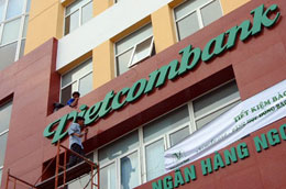 Chi phí hoạt động của Vietcombank trong quý 1/2011 tăng mạnh so với quý 1/2010.