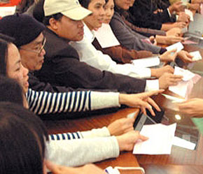 Lệnh mua đã ồ ạt vào sàn, lực cầu đang hỗ trợ thị trường đi lên.