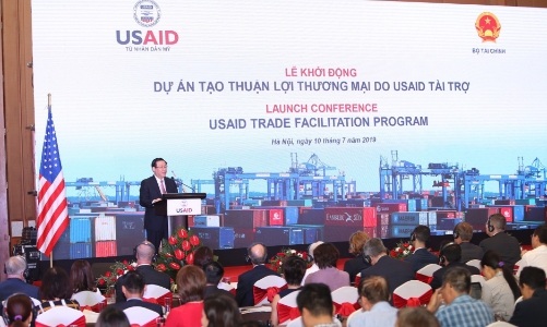 Mỹ tài trợ dự án giúp Việt Nam cải thiện thủ tục hải quan 