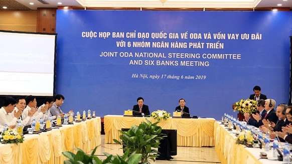 Theo đánh giá chung của nhóm các nhà tài trợ,  Việt Nam "vượt trội hơn" so với tất cả các nước khác về kết quả của các dự án nhưng tỉ lệ giải ngân vốn đang sụt giảm mạnh.