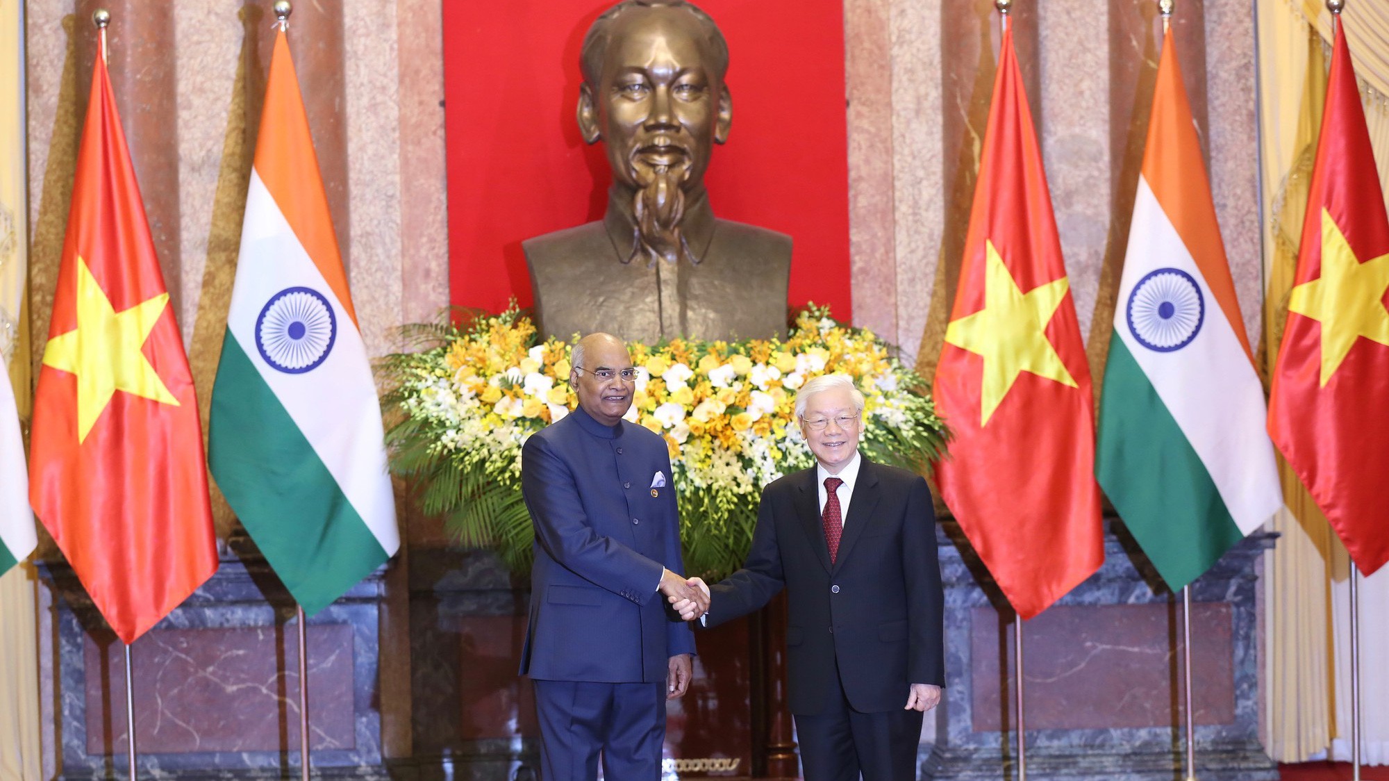 Tổng bí thư, Chủ tịch nước Nguyễn Phú Trọng tiếp đón Tổng thống Ấn Độ Ram Nath Kovind.