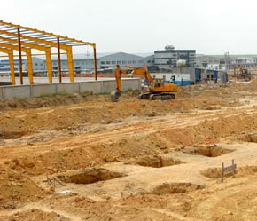 Việc tạo quỹ đất sạch có vai trò quan trọng trong kế hoạch và quy hoạch phát triển tổng thể đô thị hiện đại của thành phố Hà Nội - Ảnh: Việt Tuấn.