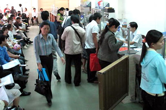 Giai đoạn cam go nhất của “cuộc chiến” cải cách hành chính có lẽ vẫn ở phía trước.