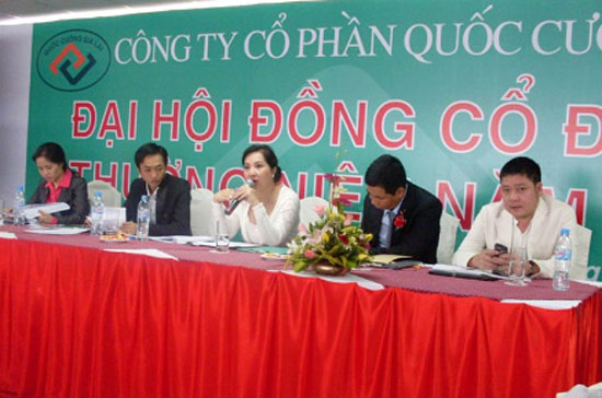 Nhiều nhà đầu tư tỏ ra nghi ngờ Công ty Quốc Cường Gia Lai (mã chứng khoán QCG) giấu lãi bằng các biện pháp kỹ thuật.