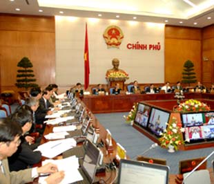Phiên họp thường kỳ của Chính phủ tháng 3/2009 lần đầu tiên Chính phủ thực hiện họp trực tuyến với các địa phương - Ảnh: Website Chính phủ.