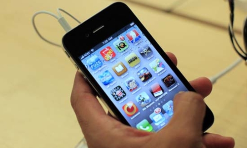 Apple có thể không thu hồi iPhone 4