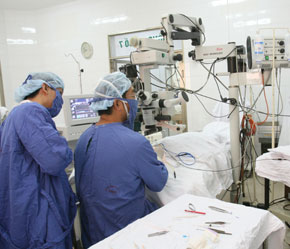 Theo quan điểm của Bộ Y tế, chính sách viện phí hiện nay chỉ thu một phần trong tổng viện phí nên chưa bù đắp đủ các chi phí trực tiếp phục vụ người bệnh.