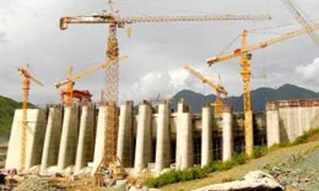 Tổng dự toán dự án Thủy điện Sơn La vượt khoảng 14.000 tỷ đồng.