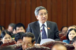 Đại biểu Nguyễn Minh Thuyết là một trong những người kiên trì nhất trong việc đòi hỏi phải làm rõ trách nhiệm liên quan đến Vinashin từ kỳ họp trước.