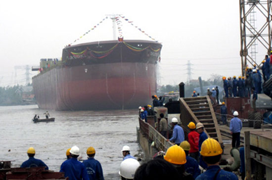 Bộ Kế hoạch và Đầu tư cho rằng hầu hết các tập đoàn quá thiên về mở rộng quy mô đầu tư, đầu tư dàn trải, chưa chú trọng đầu tư theo chiều sâu nên hiệu quả đầu tư thấp.