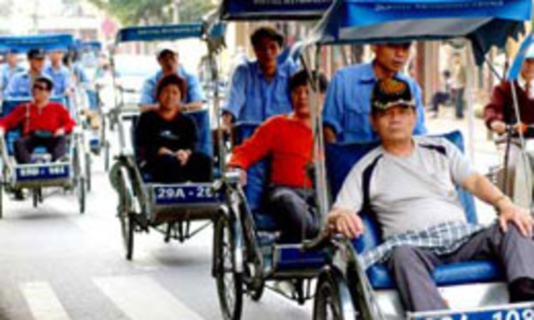 Mục tiêu của ngành du lịch Việt Nam trong năm 2010 là đón trên 4 triệu lượt khách quốc tế.