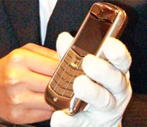 Hiện nay ở Sài Gòn mỗi tháng có ít nhất 20 cái điện thoại Vertu có chủ.