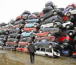 Lượng cung sắt thép vụn từ ôtô cũ hủy bỏ bỗng chốc tăng vụt.