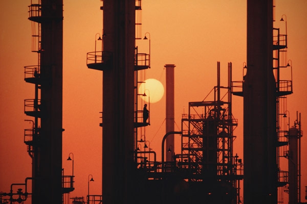 Saudi Arabia có trữ lượng dầu lửa lớn nhất thế giới.