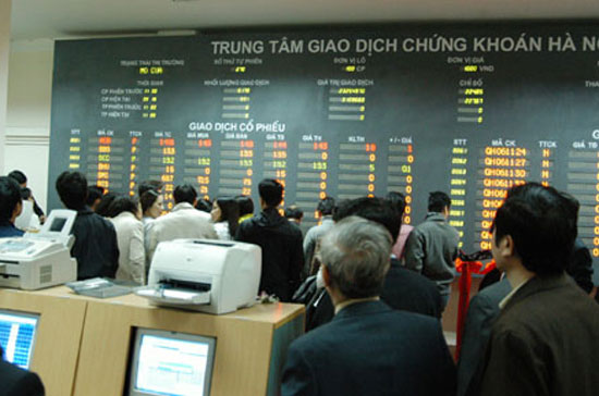 Tại thời điểm tháng 7/2010, kỷ niệm 10 năm thành lập thị trường, Ủy ban Chứng khoán cho biết, chỉ riêng tổng giá trị vốn huy động qua thị trường này trong 5 năm gần đây đã đạt gần 300 nghìn tỷ đồng, chiếm khoảng 20% GDP.