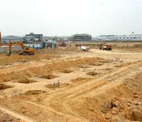 Diện tích đất sử dụng lãng phí còn rất lớn - Ảnh: Việt Tuấn.