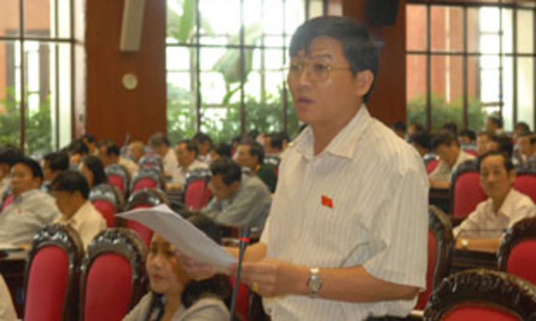 Đại biểu Chu Sơn Hà: Nhiều dự thảo luật đưa vào chương trình như xếp gạch đặt chỗ trong thời bao cấp - Ảnh: TTXVN.