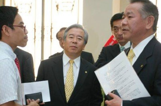 Các nhà đầu tư Nhật Bản trong chuyến thăm Sở Giao dịch Chứng khoán Tp.HCM - Ảnh: Lê Toàn.