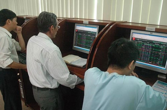Nhà đầu tư quan tâm đến các giao dịch nội bộ của doanh nghiệp niêm yết