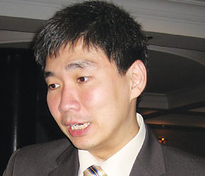 "Đây là một chương trình đào tạo chuyên viên cấp cao Singapore thực hiện theo thực tiễn kinh doanh và văn hoá ở Việt Nam".