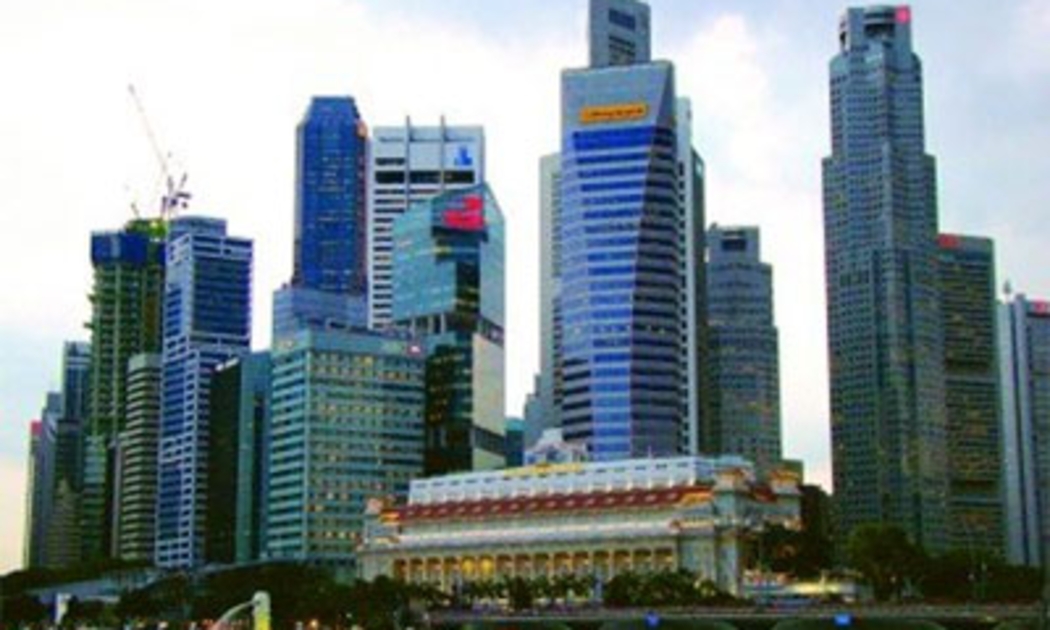 Singapore đang là trung tâm hàng đầu châu Á về quản lý vốn và dịch vụ ngân hàng cá nhân - Ảnh: Uyên Viễn.