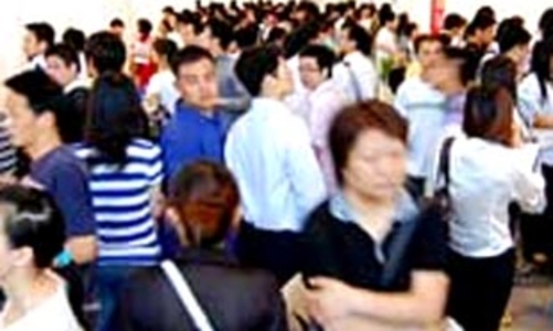 Người trẻ Trung Quốc “vật vã” kiếm việc