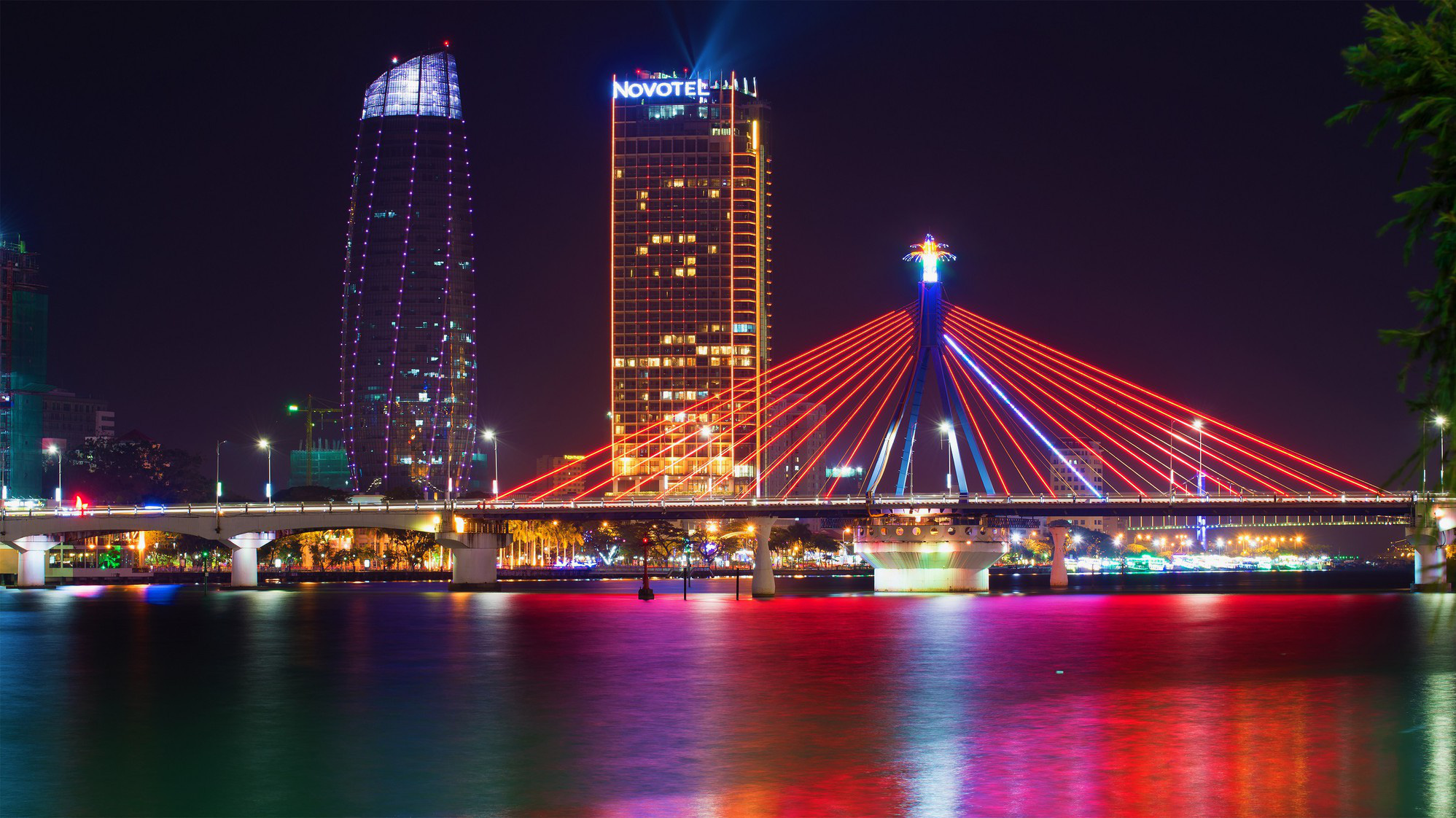 Hoạt động kinh doanh về đêm tại Đà Nẵng được đánh giá là manh mún, thiếu quy hoạch và đầu tư chuyên nghiệp, bài bản.