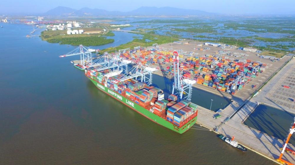 Cụm cảng Cái Mép Hạ hứa hẹn sẽ là địa điểm tập kết hàng hoá xuất nhập khẩu cũng như phát triển mạnh các dịch vụ hàng hải và logistic của cả khu vực kinh tế trọng điểm phía Nam.