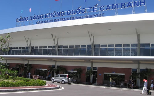 Cảng hàng không quốc tế Cam Ranh đang đặt mục tiêu nâng số hành khách lên 2,5 triệu lượt/năm vào 2015.<br>
