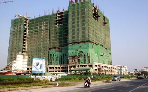 Theo Bộ Xây dựng, cả nước hiện tồn 16.469
 căn hộ chung cư, 4.116 nhà thấp tầng 25.870 m2 nhà văn phòng cho
 thuê.
