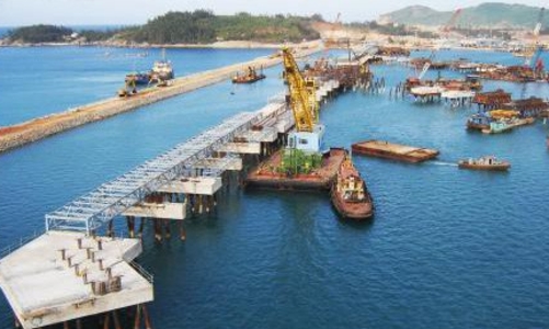 VAFI: “Chính phủ nên bán vốn ở Vinamilk, Sabeco, FPT...để xây cảng nước sâu”