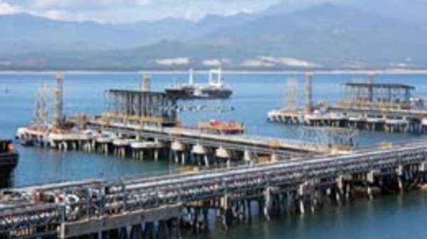 Nhà máy Lọc dầu Dung Quất có mẻ xăng A95 đầu tiên