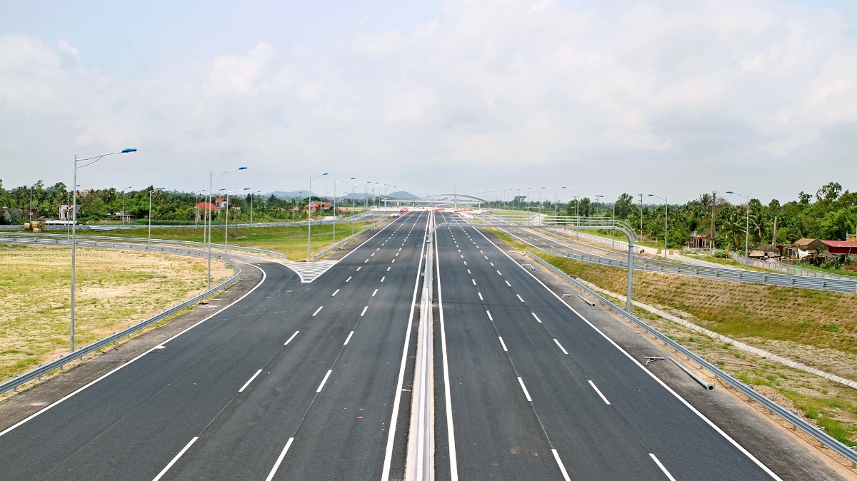 Các số liệu thống kê gần đây cho thấy, hoạt động vận tải hàng hóa giữa Tp.HCM và Tây Ninh đang gia tăng đáng kể.
