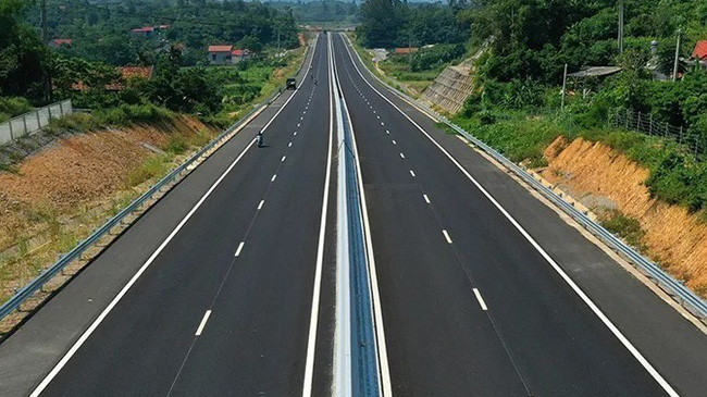 Hiện có 1 dự án thành phần (đoạn Nghi Sơn - Diễn Châu) không có nhà đầu tư nộp hồ sơ dự thầu.